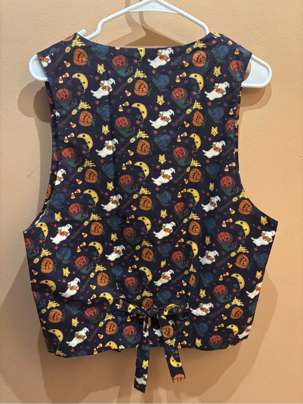 Halloween Vest with Pumpkin Buttons Measurements PTP 18 - Picture 2 of 9